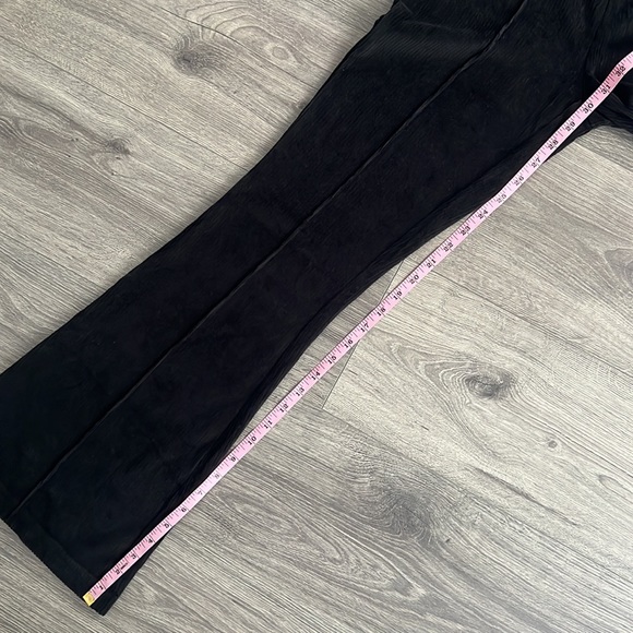 NWT Aerie Groove On Velour Ribbed Flare Pants High Waist Black / Women's XS - Picture 7 of 7